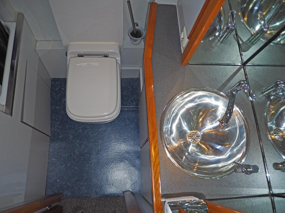 Aft cabin, Accommodation